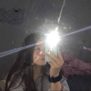 Meet your Posher, Abbey